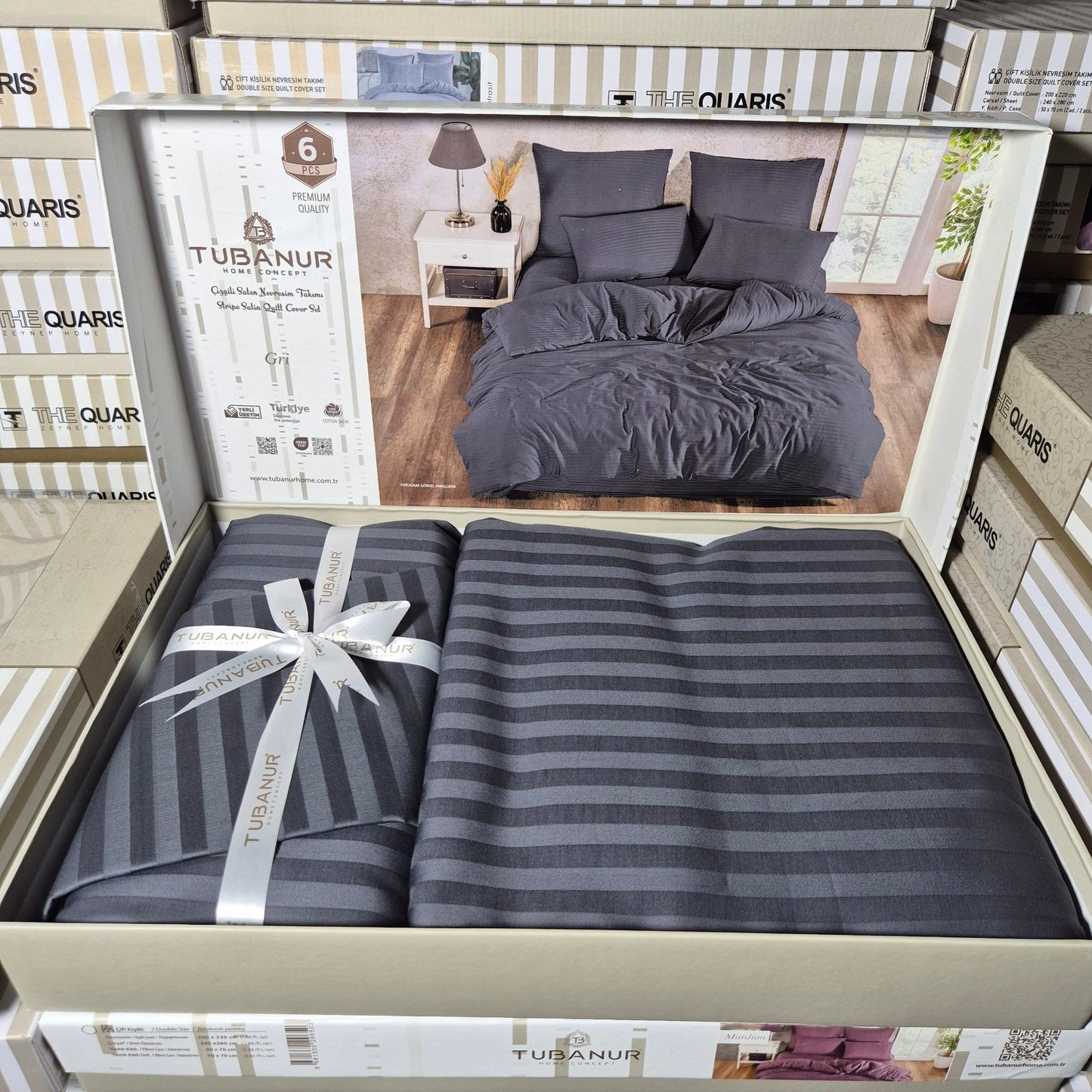 PREMIUM SATEN PAMUK POSTELJINA SET 6/1 – Luksuz koji se osjeti 🌙✨ (plahta 240x260cm, navlaka 220x200cm i 4 jastučnice 50x70cm)