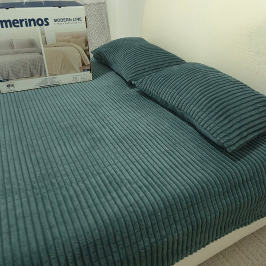 Merinos Plišani Set 3/1 –  Velika Deka 240×220 + 2x Jastučnice 50×70 cm