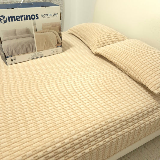 Merinos Plišani Set 3/1 –  Velika Deka 240×220 + 2x Jastučnice 50×70 cm